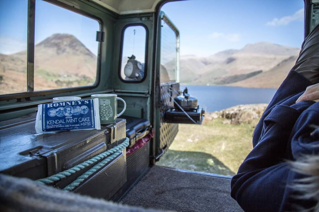 romneysmintcake's tweet photo. Taking a break from the world with a cuppa and a bar of Romney's Kendal Mint Cake... what more could you ask for?

What's the most picturesque place you've eaten a bar of our famous Kendal Mint Cake?

#PoweredByRomneys https://t.co/khe7fuuZEH