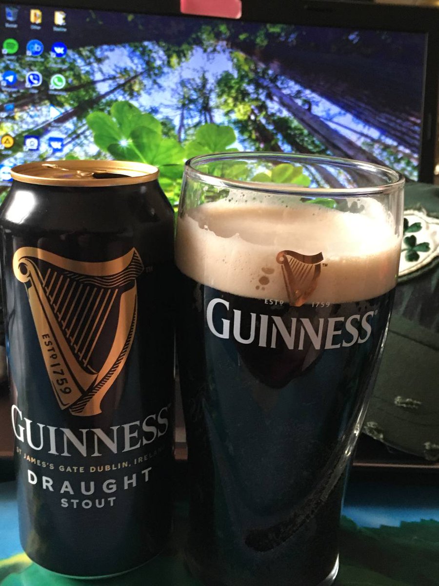 kumanevr's tweet photo. Congratulations on this joyful spring holiday - St. Patrick`s Day! May beer flow like water, and let`s sing merry songs! May everyone this day feel like a cheerful Irishman! #Blarney #Clove #Dance #Gold #Green #Jig #Leprechaun #March  #Rainbow #Reel #Shamrock #SaintPatricksDay https://t.co/kv1psNlS0o