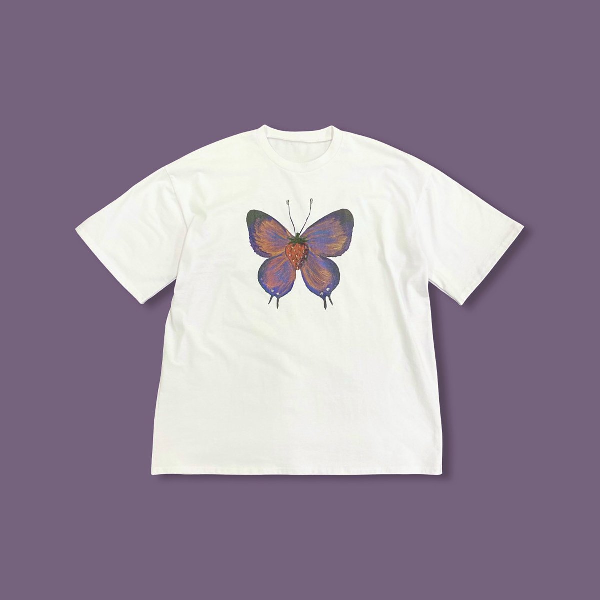 ___Ru_na's tweet photo. 描いた絵がTシャツになりました🍓🦋 https://t.co/EJRgq4ZYcX