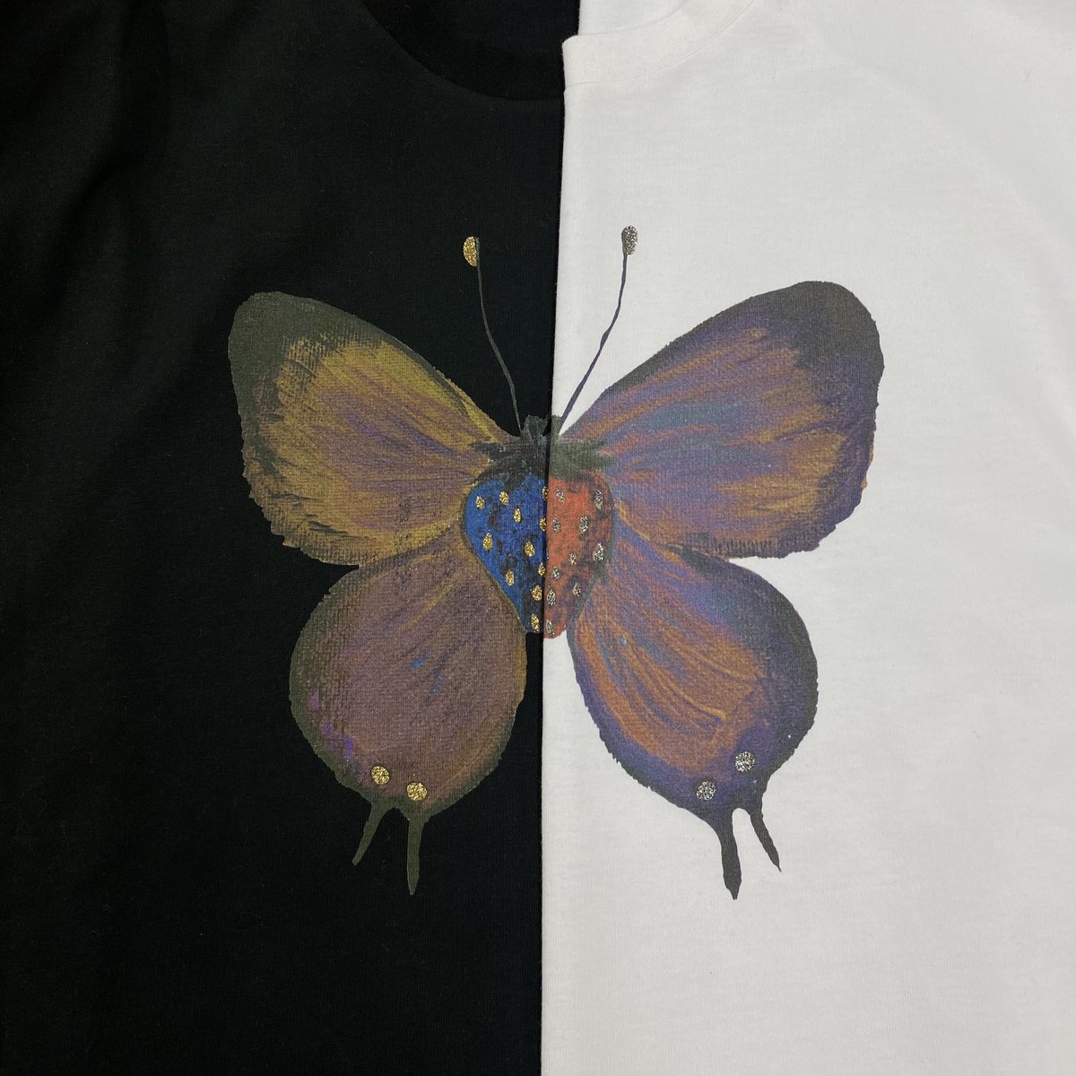 ___Ru_na's tweet photo. 描いた絵がTシャツになりました🍓🦋 https://t.co/EJRgq4ZYcX