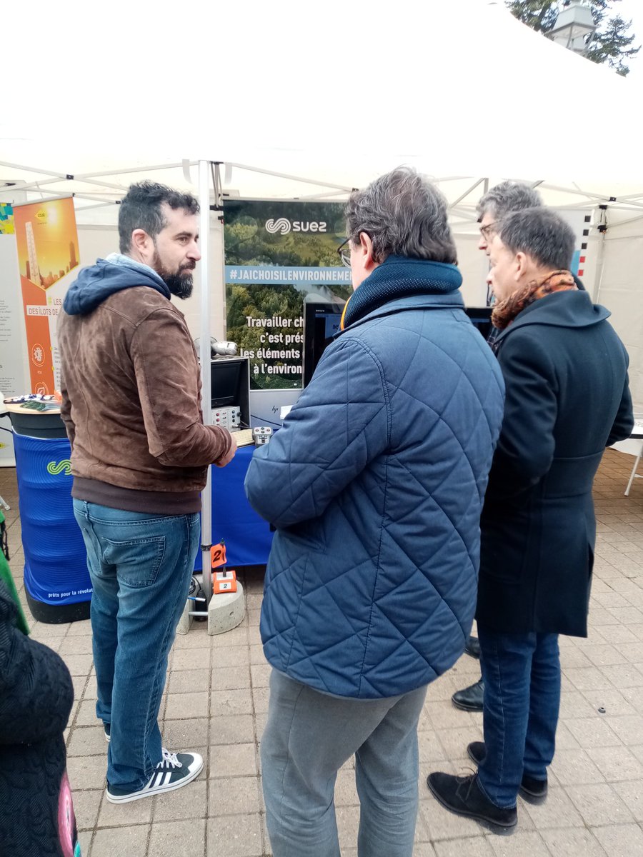 HervRenaud2's tweet photo. #tousmobilisé Avec La place des TP à Blois aujourd'hui et demain👍
#Recrutements, #formations, #poleemploi bassin de Blois partenaire avec la #FRTP, #RCVL, #OPPBTP: opportunités à saisir👌 https://t.co/BsO0gE7AHb