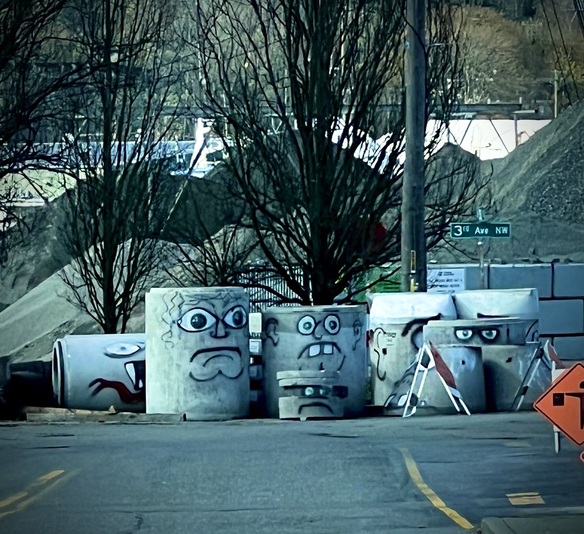 CycleofHands's tweet photo. Rolling up to the chill spot and the whole crew is there. https://t.co/anYA4WCzCy