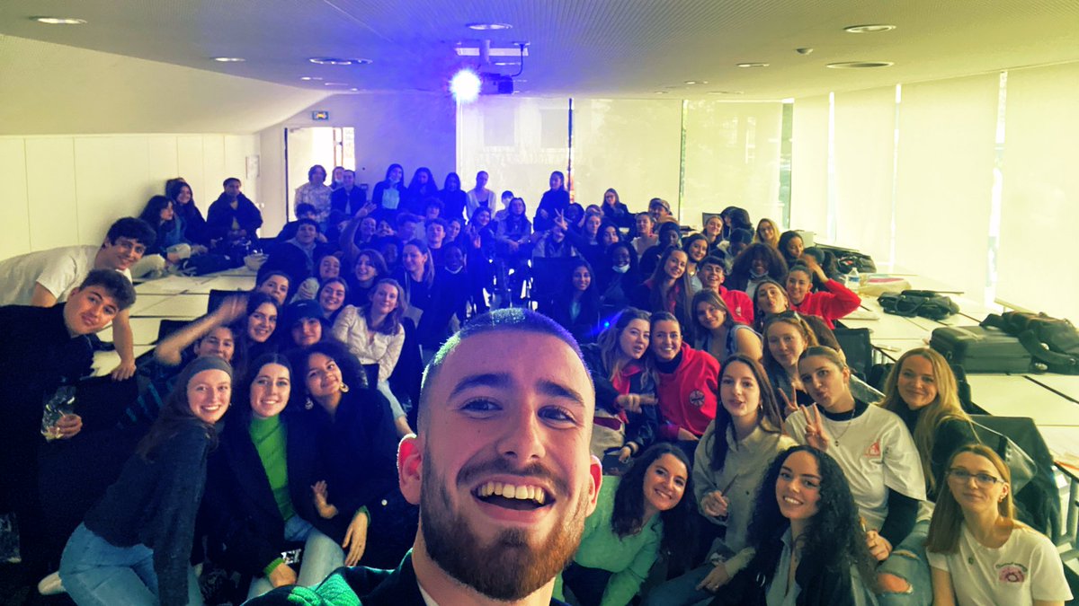 LArfeuillere's tweet photo. La dernière tous #ensemble, merci pour cette magnifique #expérience en tant que Président de l’@Agence_Helice au sein de l’@IutParis ✨

Maintenant, en route pour de nouvelles aventures 🚀🏛 https://t.co/QYUJEi5nt4