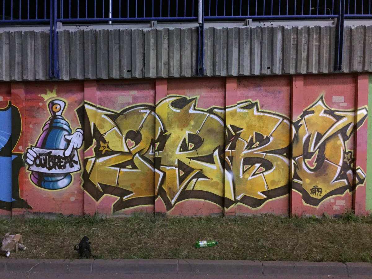 GM everyone! Another wall from Slovakia for the Outbreak one of the best bboy battle in Europe ! Have a nice day 
#Slovakia #outbreak #bboys #bgirls #halloffame #spraycans #graffiti #wall #mynameis #turbo #turbograff #turbomuralism