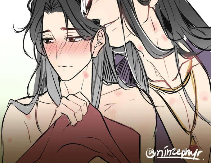Lao Yan whispering something 🍆🍑? 