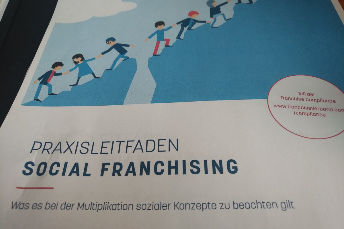 SocialFranDACH's tweet photo. Webinar des @DFVBerlin mit Vorstellung des neuen Leitfadens zum #SocialFranchising durch @TorbenBrodersen und @awdaehn (@DFVBerlin), Waltraud Martius (@SYNCONfranchise), @KlausCandussi (@atempo_graz) und den @Franchiseanwalt Martin Niklas. https://t.co/RmckxpFICu