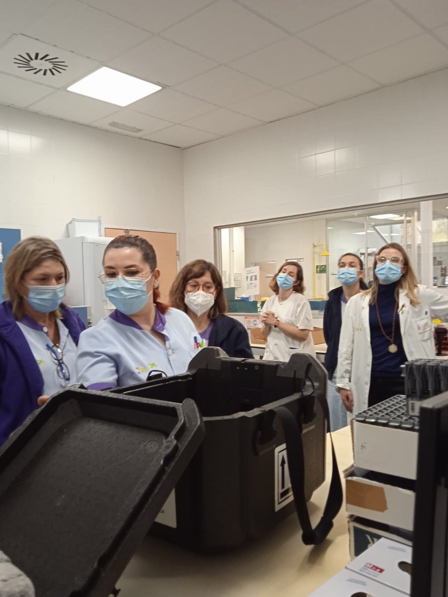 Groenlandia Tech (@groenlandiatech) on Twitter photo Some more demos! 💪
This week <a href="/GroenlandiaTech/">Groenlandia Tech</a> has visited different #hospitals around #Valencia area.
They explained the project & its different products: Nuuk, the smart cooler & its associated #cloud platform.
Thanks to everyone for your interest and enthusiasm! 🤗 Some more demos! 💪
This week <a href="/GroenlandiaTech/">Groenlandia Tech</a> has visited different #hospitals around #Valencia area.
They explained the project & its different products: Nuuk, the smart cooler & its associated #cloud platform.
Thanks to everyone for your interest and enthusiasm! 🤗