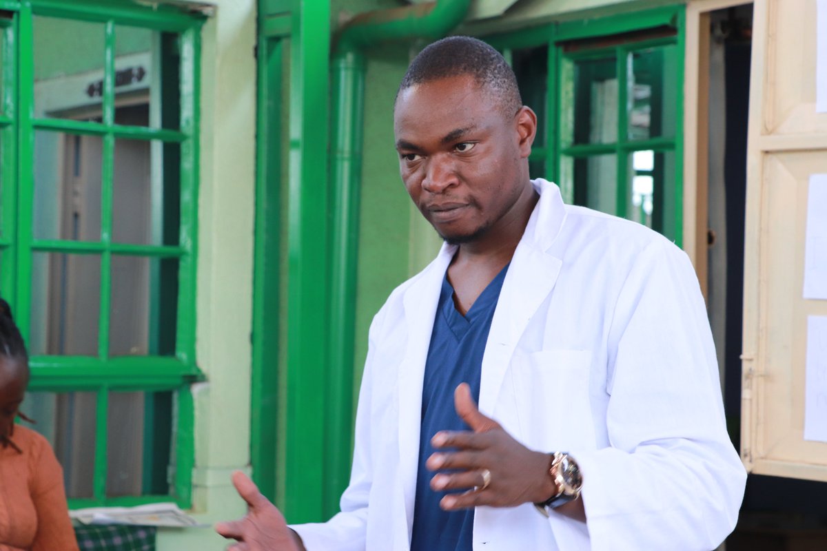 SpurafrikaK's tweet photo. Where you come from does not determine where you'll be 10 years to come. Meet Dr.@eludwar, one of our volunteer mentors and a doctor by profession, who despite coming from a humble background and endured challenges, never gave up on his dream to become a Doc and help his family! https://t.co/BoAyJHWpT2