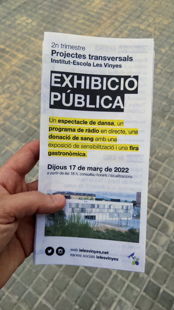 Exhibir i celebrar públicament l'aprenentatge és una de les coses que la pandèmia ens havia pres, però ja hi tornem a ser. #AprendreImporta No us ho perdeu! #SomComunitat Aquesta tarda, de 16 a 19 h, exhibició dels #ProjectesTransversals de secundària. Consulteu espais i horaris.