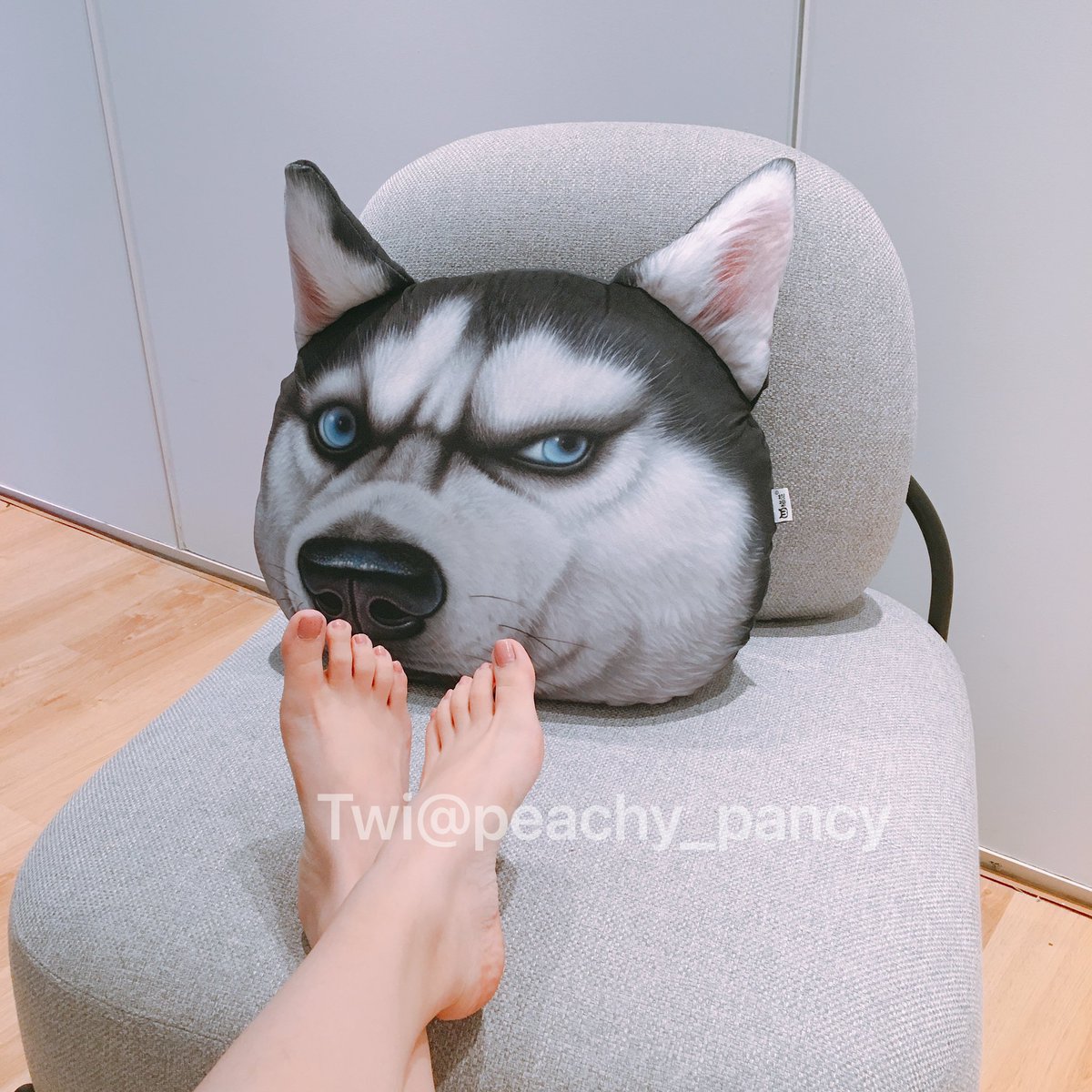peachy_pancy's tweet photo. 滴滴！万粉卡！
搞点老图发发（我也不记得有没有发过了😅😅）
#足控 https://t.co/6FE2YFfnB1