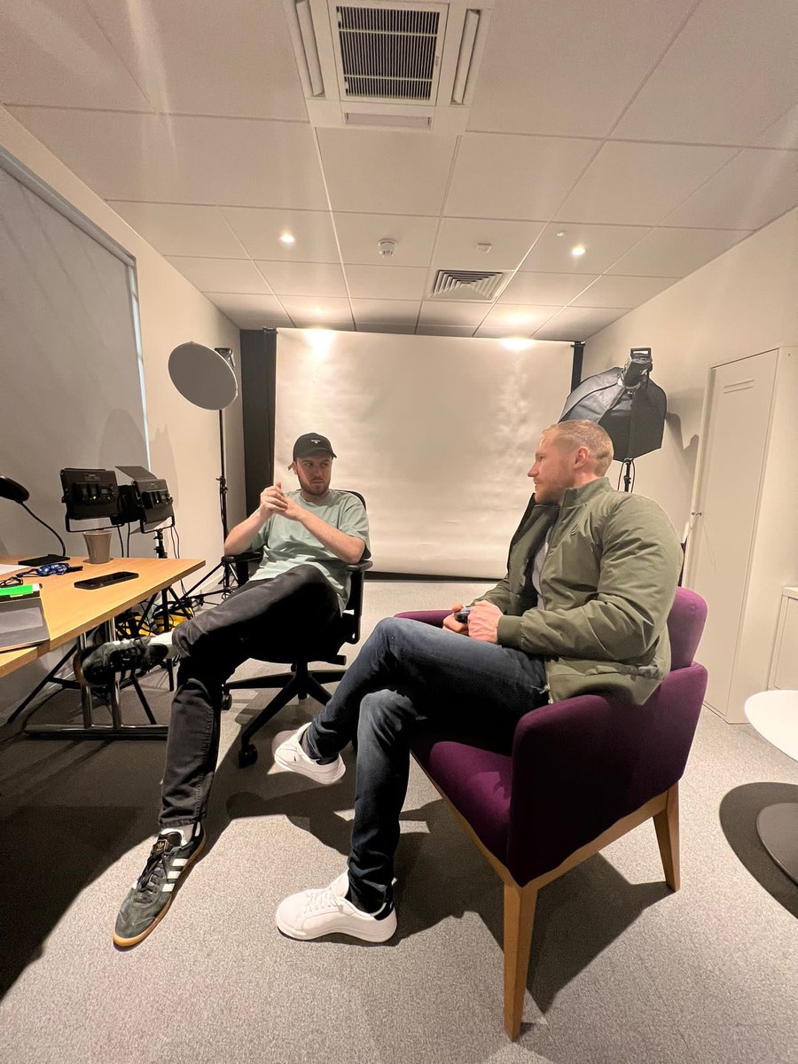 JamesC_FFF's tweet photo. 🧍🏻SURROUND YOURSELF with talented people. Welcome to the team O.K.

@OliKane_ #FootballFunFactory #HeadofContent #TalentedPeople #TalentedTeam #ContentCreation https://t.co/Ckuo7jZPYO