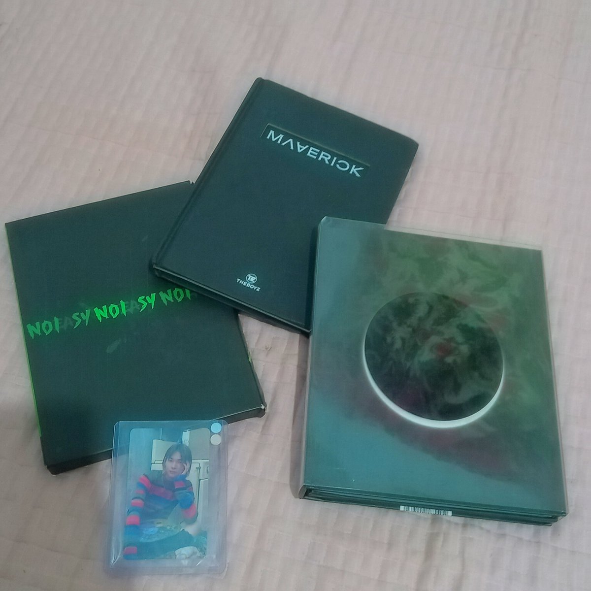 Navinavvv's tweet photo. thank you so much for the albums and pc @_SungSeong! ang popogi ng umuwi sakin. God bless you &amp; ur shop! #SungSeong_Proofs https://t.co/LRH6RyjAND