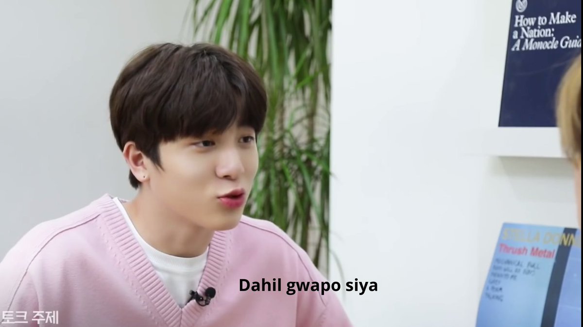 jaannddeee's tweet photo. #Yoshihwan AU 
 Love out Loud (LOL)

Dalawang sikat na estudyante (not because they excel in sports but in their bardagulan) got in an interview for their school paper. They were asked "Bakit ayaw niyo sa isa't isa?" https://t.co/PumovAA0yH