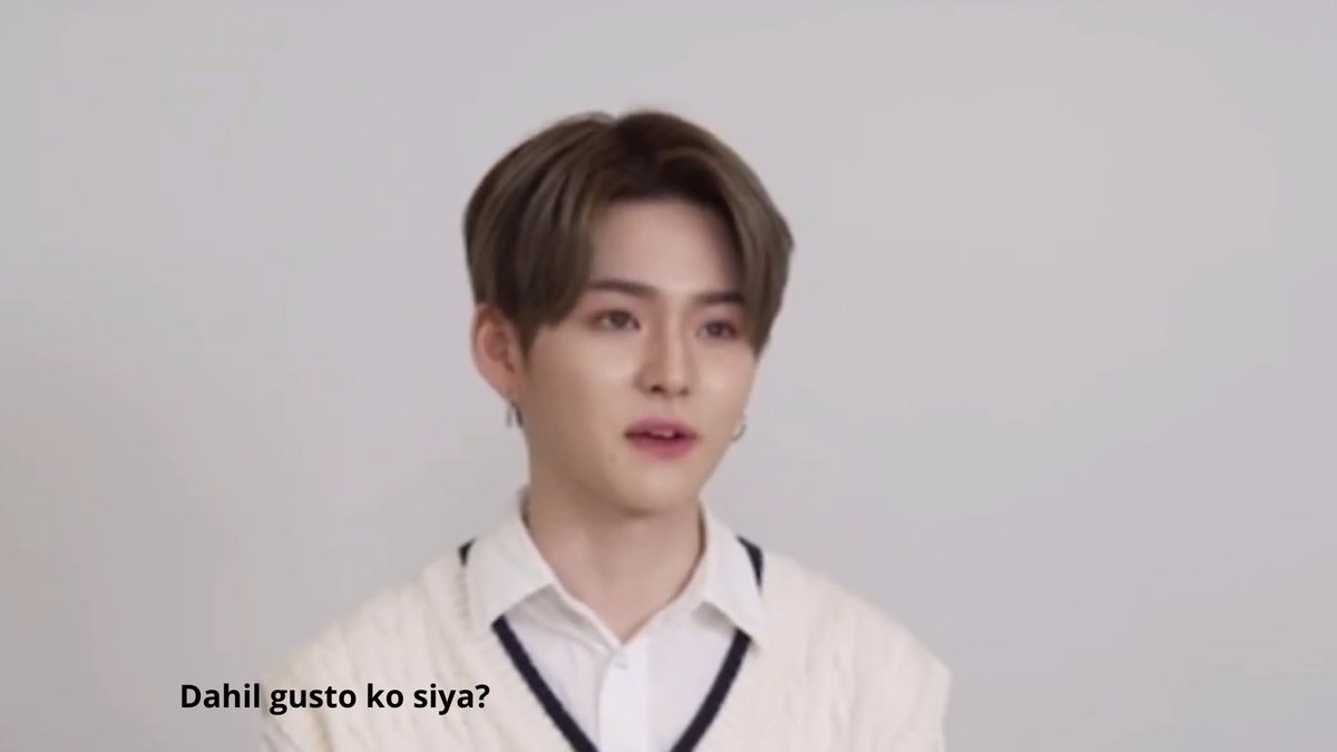 jaannddeee's tweet photo. #Yoshihwan AU 
 Love out Loud (LOL)

Dalawang sikat na estudyante (not because they excel in sports but in their bardagulan) got in an interview for their school paper. They were asked "Bakit ayaw niyo sa isa't isa?" https://t.co/PumovAA0yH