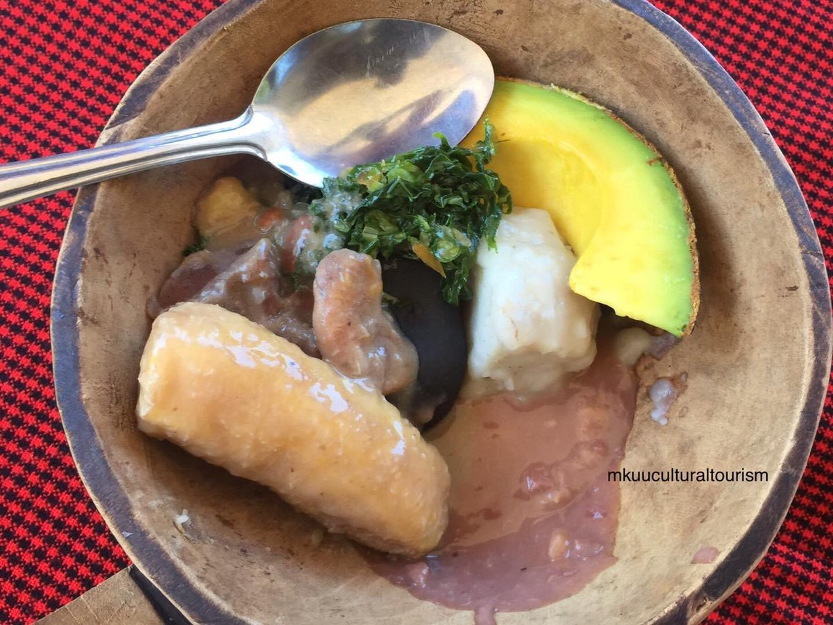 MkuuTourism's tweet photo. Banana cooking lesson.
With the help from our local Mama Chef, You will visit banana farm and harvest, pealing and learn step by step how to cook banana  like locals in a African kitchen.

Book tour here,

📧mkuuculturaltours@gmaill.com

🌐https://t.co/IwJ46Q9sf6 https://t.co/OdNERN8iPM