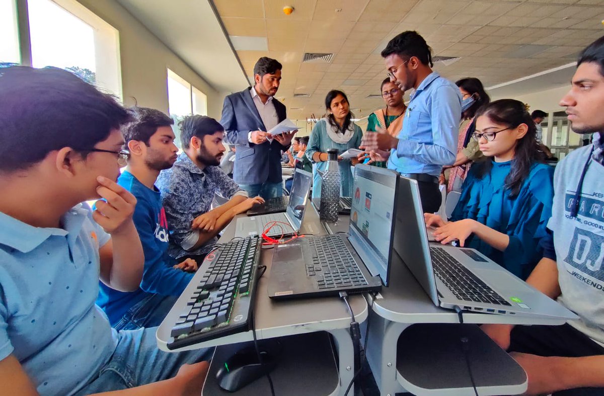 IIITRanchi's tweet photo. #InternalHackathon for Smart India Hackathon 2022 organized by Indian Institute of Information Technology Ranchi on 13 March 2022.
@IIITRanchi @mhrd_innovation @EduMinOfIndia 
#sih2022 #smartindiahackathon2022 #IIITRanchi https://t.co/jswJCpwbY7
