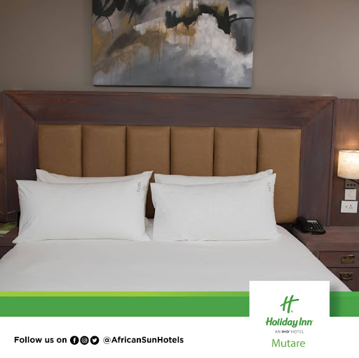 HolidayInnMtre's tweet photo. With plenty of luxurious rooms that will make your stay worth every penny, we are here to make sure that your vacation days are worth every penny.   

#Awesome  #Moments #HolidayInnMutare #HappyAtHolidayInn https://t.co/FWnuYquxBw
