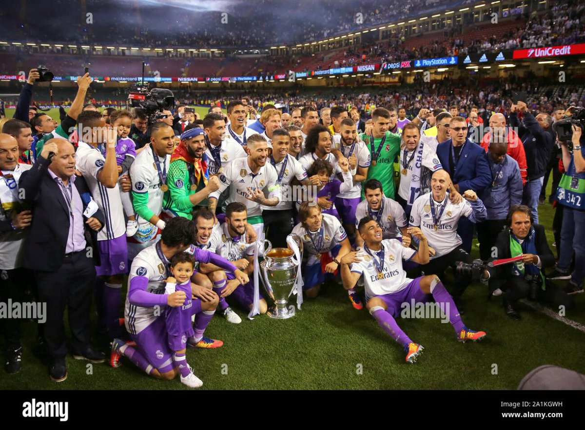 kbfcbhaktan's tweet photo. Them : ohh no if we wear yellow jersey it will be support for HFC and they will perform better  😵😵
*Me who have watched JUVE vs RM 2017 UCL FINAL : 😏😏

#KBFC
#YennumYellow 
#ISL https://t.co/Wp7rPpii29