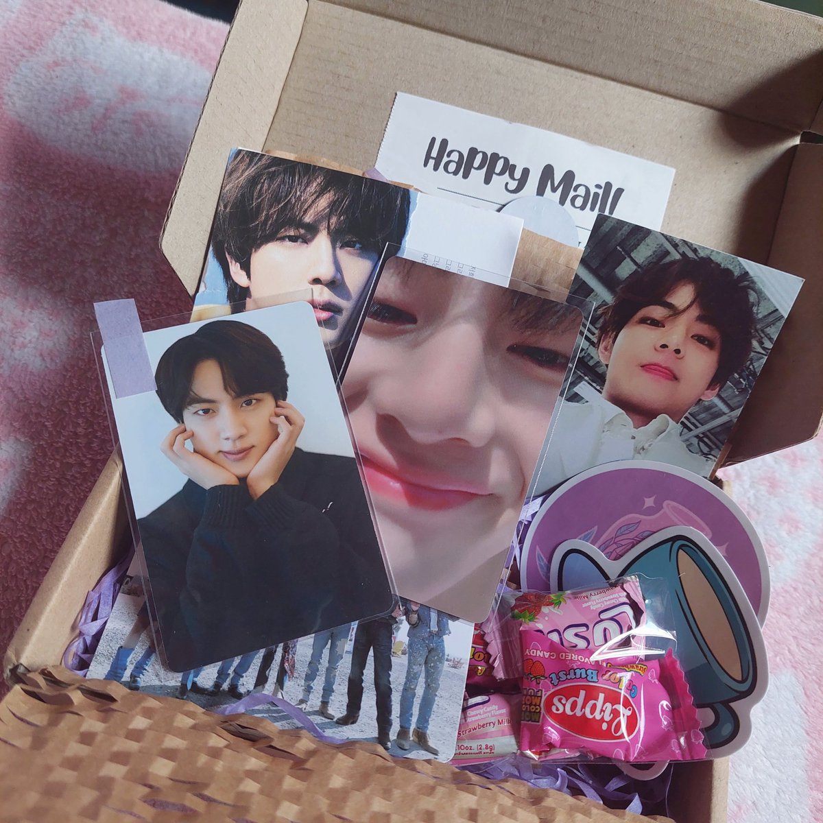 Yads091's tweet photo. β flowercup jin and tete bread pc haver !
Hi! taejin came home na po!! super safe and ang cutie ng packaging (and freebies γ
γ
). also, thank u so much for the fast and smooth transaction w u, @jkkhaul !! π€
#kookminproofs β‘ https://t.co/hWmMqpCAVW