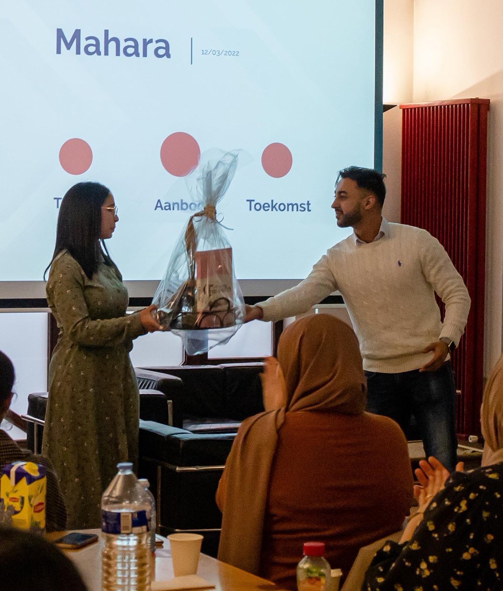 Mahara_Network's tweet photo. Afgelopen zaterdag kwamen onze Noorderburen bij ons op bezoek! We danken de leden van de studentenvereniging @msvnijmegen en studentenvereniging @svinsan_ uit Utrecht voor de fijne ontmoeting!

Dank aan onze praeses uantwerpen Yousra Smits om dit mede mogelijk te maken. https://t.co/HDfYJsmzQd