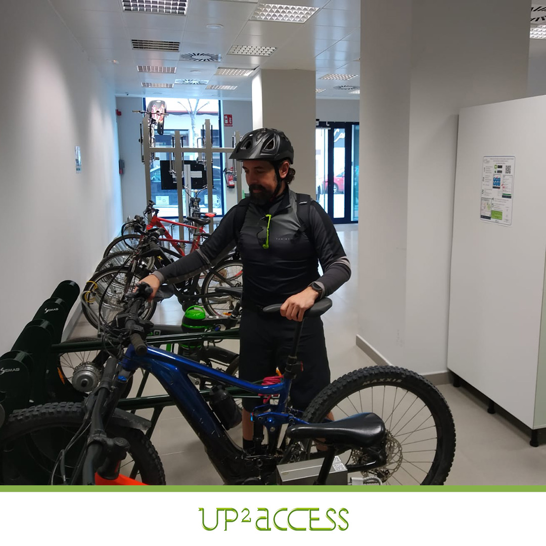 CMup2city's tweet photo. En #Up2Access nuestro mayor pilar como empresa es la satisfacción de nuestros clientes. ✅
Hoy os mostramos a uno de ellos en uno de nuestros #parkingsparabicicletas instalado en #Alcoy, Alicante.🚲
¿A qué esperas para unirte a la #revoluciónsostenible? 😉 https://t.co/BouoAm1un1