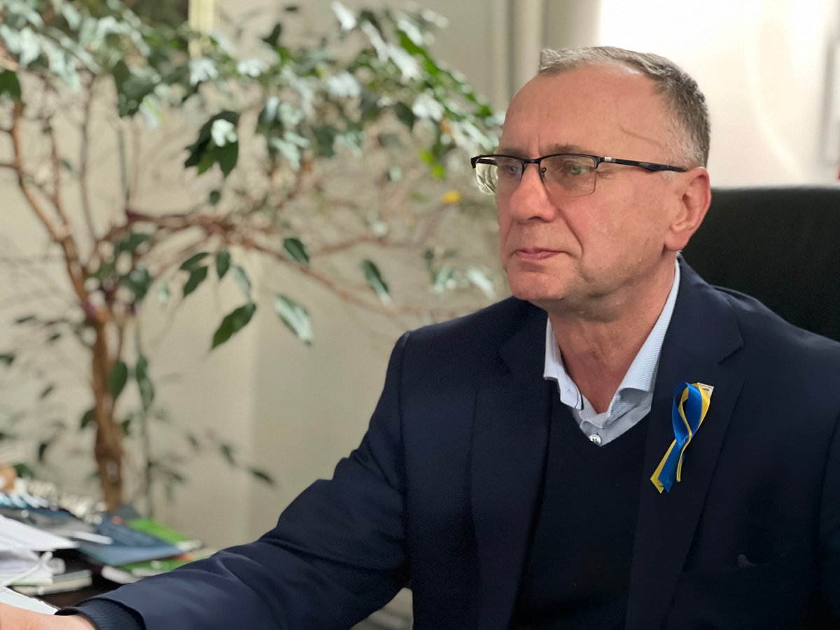 W ubiegłym tygodniu wystąpiliśmy jako 
<a href="/Jelenia_Gora/">Miasto Jelenia Góra</a> z pismem do naszych partnerskich miast w sprawie pomocy dla Ukrainy. 

Wczoraj łączyłem się z władzami <a href="/CityofTyler/">CityofTyler</a> 🇺🇸 Burmistrz Don Warren rozpropaguje wśród mieszkańców naszą prośbę o wsparcie finansowe na rzecz uchodźców.🇺🇦