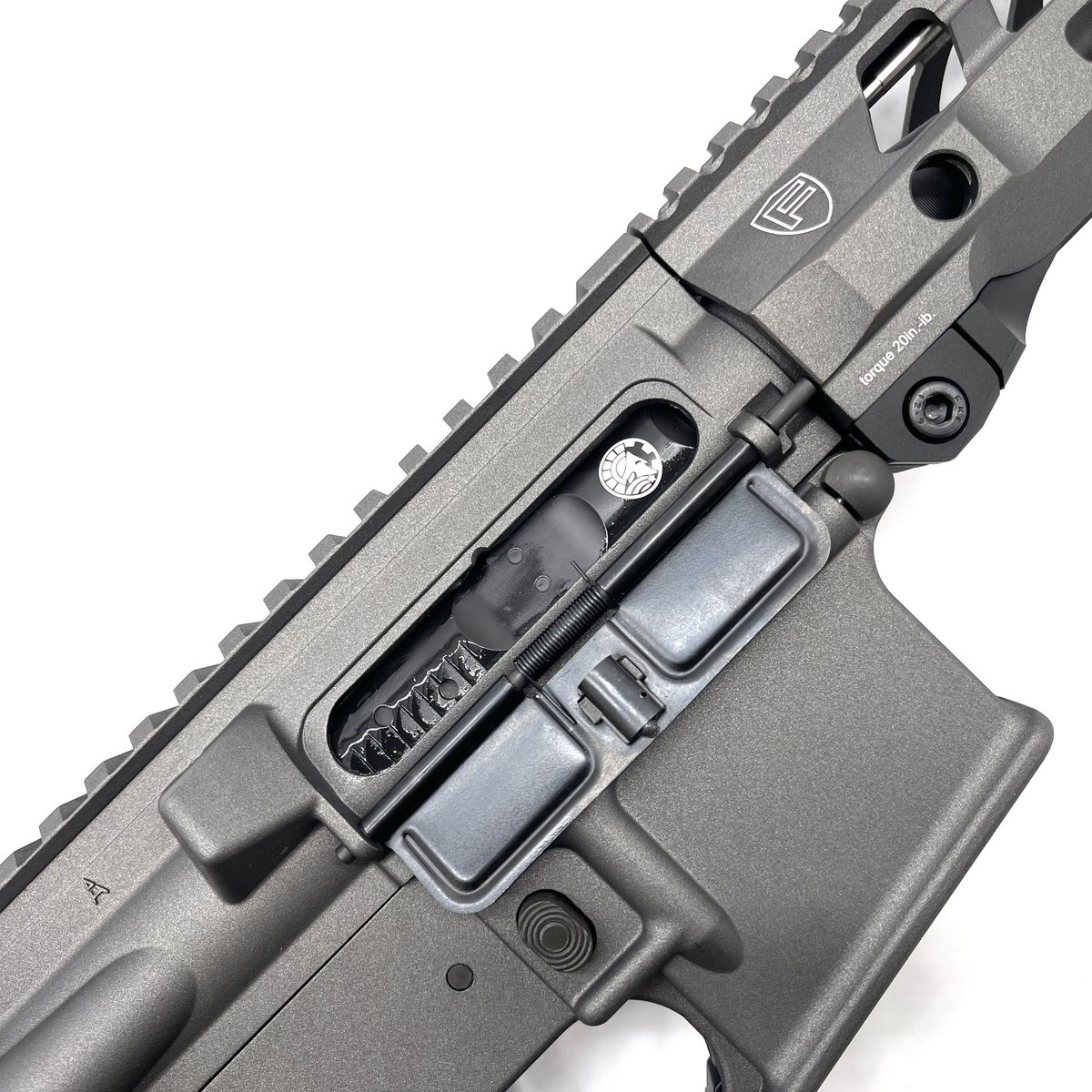 ORGA_inc's tweet photo. GHK BAD15 ORGAガスブロコンプリート
https://t.co/rSdcx0AYvC
#GHKM4 #GBB をベースに、#BATTLEARMS 刻印とタングステンカラーの #セラコート を施した特注レシーバーやハンドガード、ショートバレル化をしたコンプリートライフルです。
#GHK #BAD15 #ガスブロ #サバゲー #サバゲのオルガ https://t.co/FK24Ki58jI