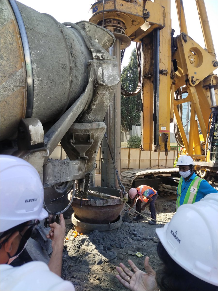 MetroPuneri's tweet photo. Puneri Metro is speeding up progress, 168 of total number of piling has been completed till date! This piling process is being done at Ganesh khind road and Baner right now. @OfficialPMRDA
#punerimetroupdates #punerimetro #tatainfrarealty #tatametro #nehapandit https://t.co/5xY0bCdWRW