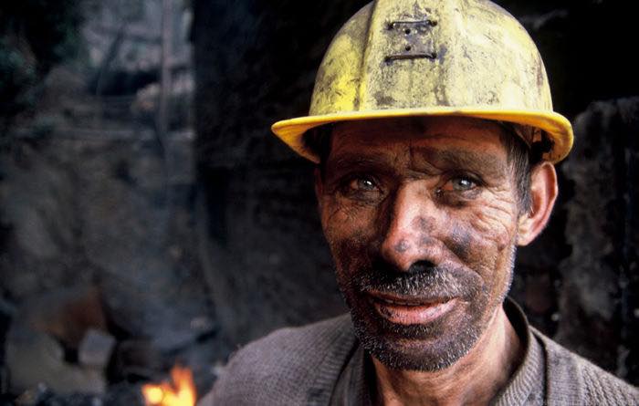 العمل لا يقتل مهما كان شاقاً وقاسياً،
لكن الفراغ يقتل حتى أنبل ما في الأنسان ❤️