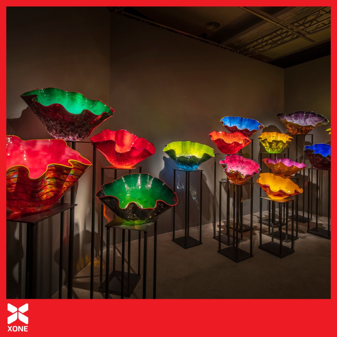 xonedesign_'s tweet photo. Tanınmış cam sanatçısı @Chihuly Studio ışıklandırılmış cam heykelleri New York Botanik Bahçesi'nde sergilendi. Geceleri ışıklandırılan renkli enstalasyonlar tropik bitkileri andırıyor. https://t.co/5pxk6Jdtxh adresini ziyaret edebilirsiniz. Son başvuru tarihi 28 Mart https://t.co/X966wVz6EF
