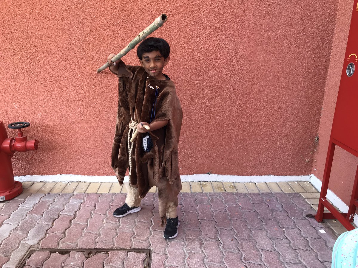 JESSjumeirahYR3's tweet photo. We are having the BEST time on Stone Age Day! Making Stone Age necklaces, stone painting, making weapons and hunting for our dinner! Warm Woolly Mammoth soup! 🤩 #JESSJumCrossCurricular #JESSJumRealLifeLearning #stoneage #history https://t.co/Aum2VFyNQ5