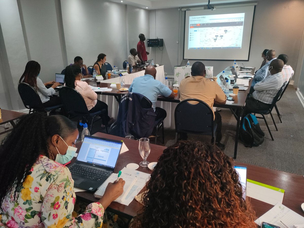 unwomenzw's tweet photo. Ongoing @MPTFOffice Safe Markets Project Strategic Meeting reviewing project’s results has demonstrated the power of partnerships in improving decent work for women in #VegetableMarkets such as Mbare Market @iloharare @UNDPZimbabwe @unwomenzw @nssazw @OxfaminZim @helplinezim https://t.co/3gIo17xmDX