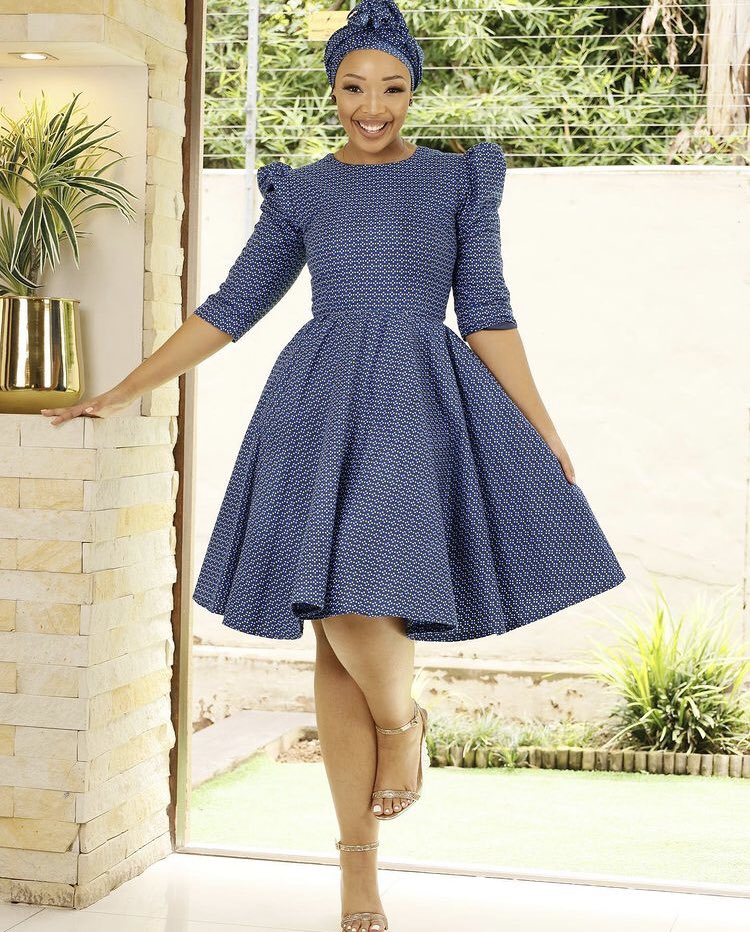 Traditional Dresses For Slim Ladies