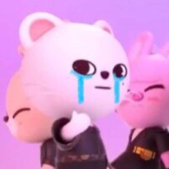 goldenialli's tweet photo. Please hyunjin 😭😭😭#StrayKidsComeback https://t.co/WtzqiWzbAF