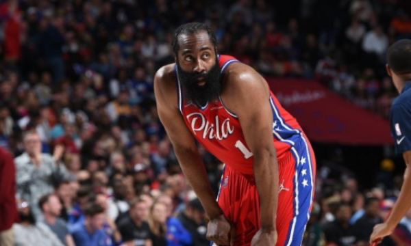 LionPridePress's tweet photo. Pierce's words, "harden can't play without the ball". Although it's only a short sentence, this sentence points out harden's weakness. For the simplest example, when enbid plays singles with the ball under the basket, harden will not choose empty cutting or actively move. https://t.co/q8uQxXgcMu