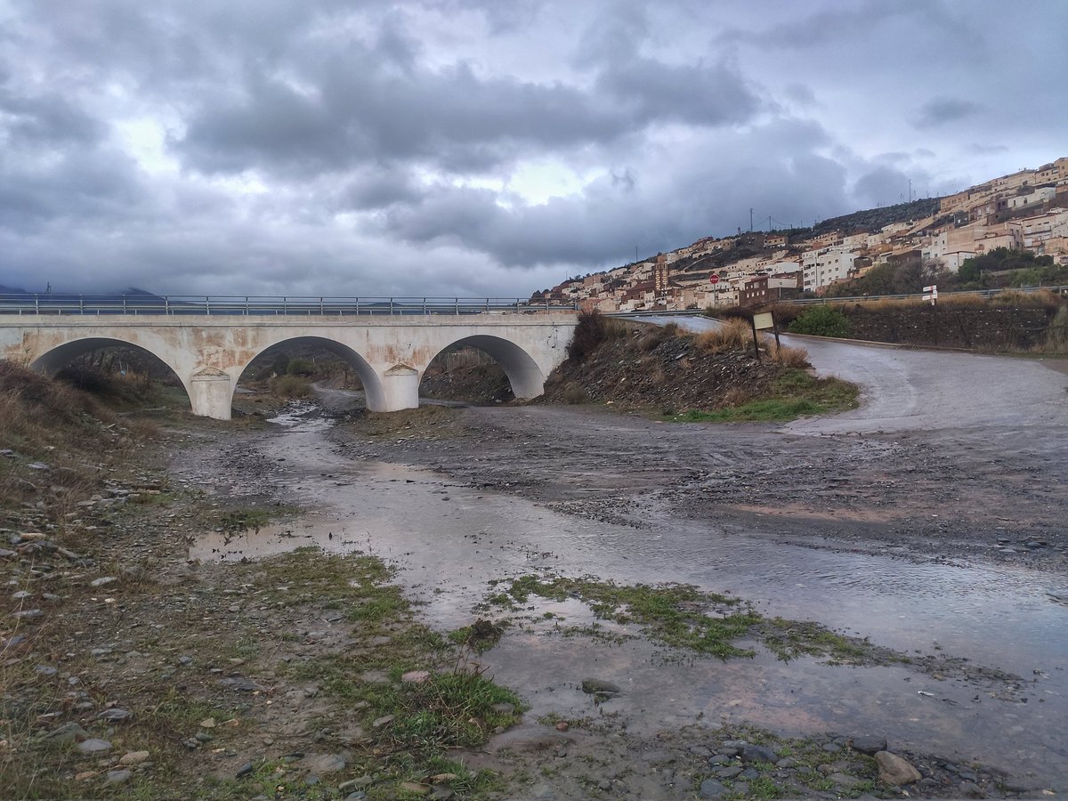 meteoabla's tweet photo. Buenos días, así va la Rambla Santos Mártires en #Abla #Almeria, ahora mismo.
Esta noche ha llovido con menos intensidad, sumado a lo caído estos dias @AEMET_Esp registra 27 mm de lluvia esta semana.
@tiempobrasero 
#SierraNevada
#viveAbla https://t.co/Beqy9tmA9H