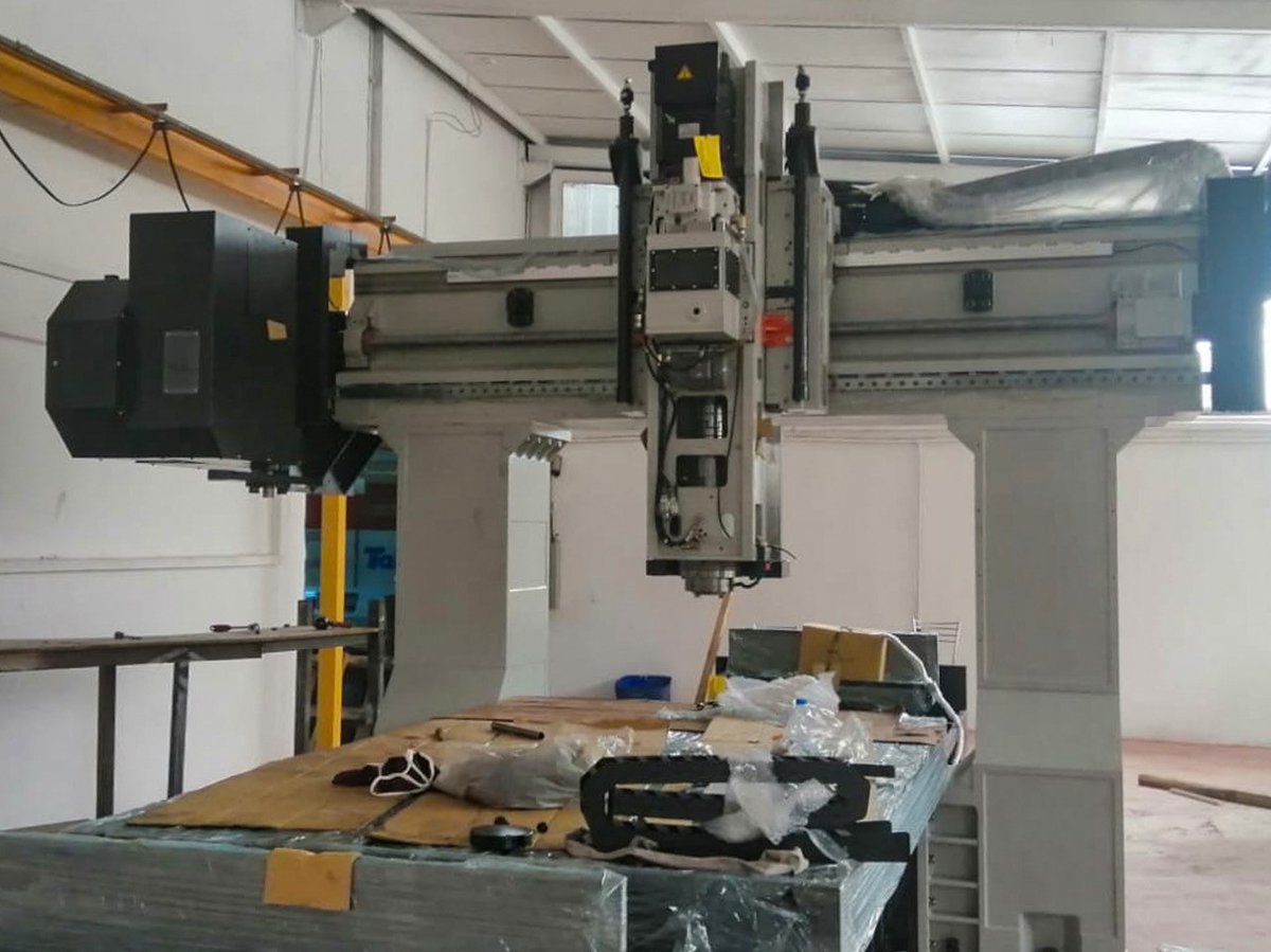 Erkancnctr's tweet image. Yeni bir Microcut Çift kolon dik işleme merkezi Ankara’da üretim hattında. Hayırlı, uğurlu olsun. #Microcut #DMCserisi #Köprütipitezgahmaksimum rijitlik ve stabilize için optimal çözüm.
#cnctezgah #cncmakine