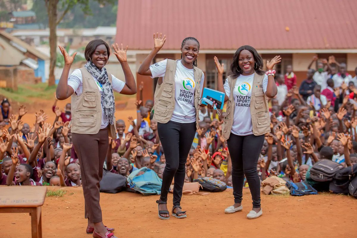 YSUganda's tweet photo. Launching school health clubs at Kireka Army Primary School as part our campaign to promote wellbeing of young people and healthier environments
#mhm #wash #mentalhealthawareness
#mentalhealth #reproductivehealth
#sportanddevelopment #sportandhealth
#ysu #youthsportuganda https://t.co/fWM6SGp2Hj