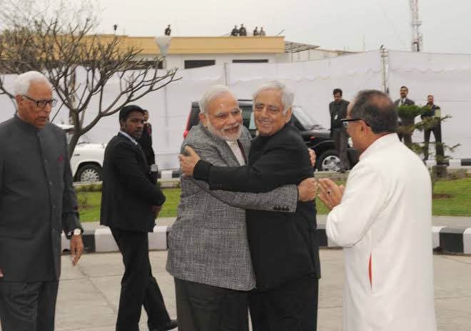 Profdilipmandal's tweet photo. दिल मिले-गुल खिले!! कश्मीरी पंडितों के पलायन के समय यानी 1990 के देश के गृह मंत्री मुफ़्ती मोहम्मद सईद और अब के प्रधानमंत्री @narendramodi. मिलकर जम्मू-कश्मीर में 2015-2018 में PDP-BJP सरकार चलाई। कितना याराना लगता है! #TheKashmirFiles https://t.co/2leh33aeda