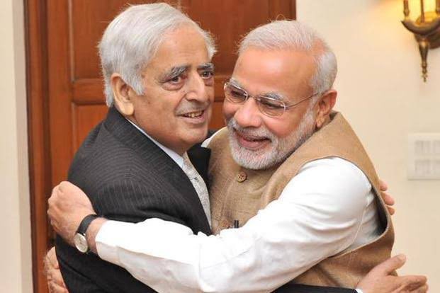 Profdilipmandal's tweet photo. दिल मिले-गुल खिले!! कश्मीरी पंडितों के पलायन के समय यानी 1990 के देश के गृह मंत्री मुफ़्ती मोहम्मद सईद और अब के प्रधानमंत्री @narendramodi. मिलकर जम्मू-कश्मीर में 2015-2018 में PDP-BJP सरकार चलाई। कितना याराना लगता है! #TheKashmirFiles https://t.co/2leh33aeda