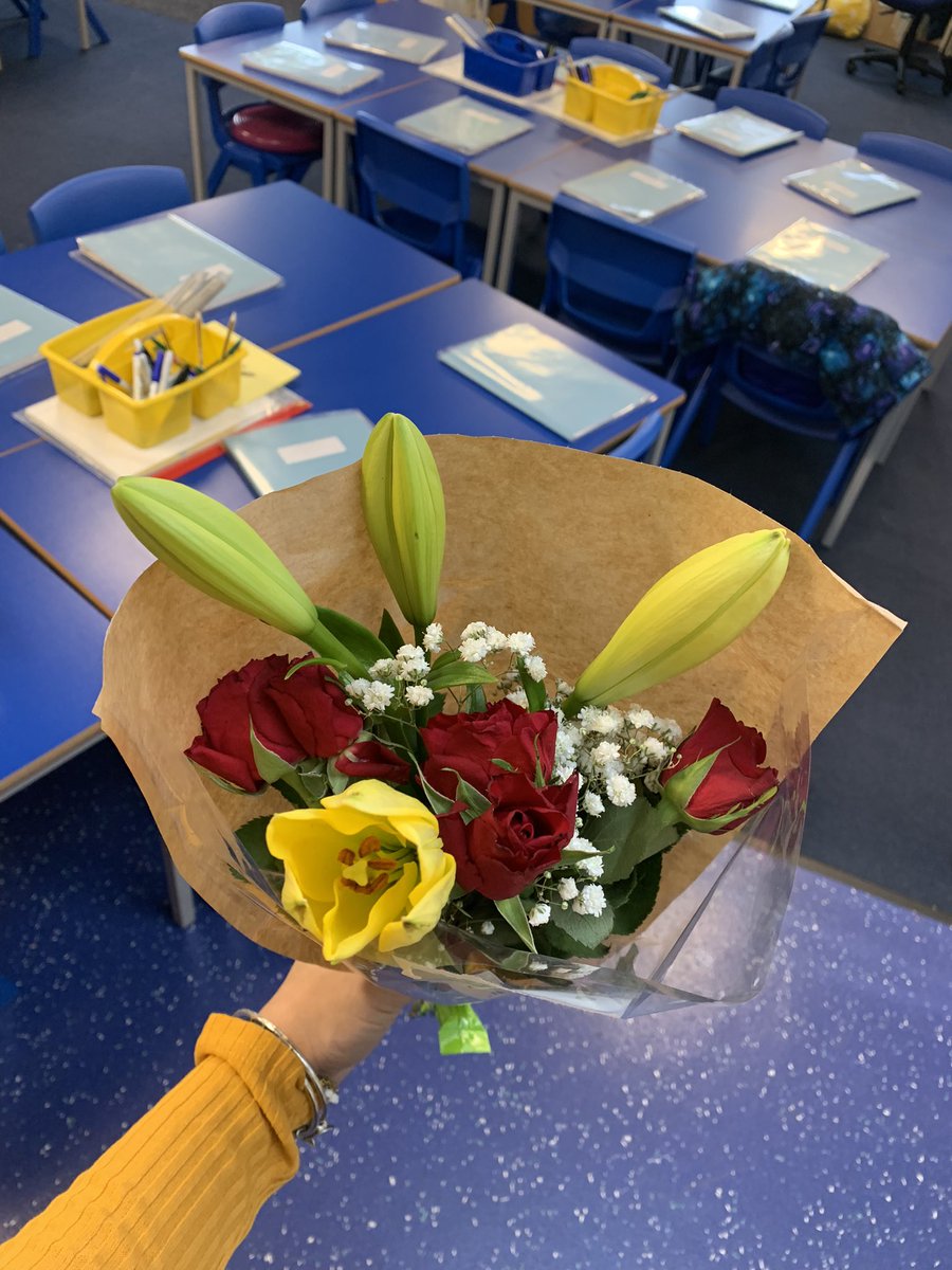 MissBrady20's tweet photo. I work with some lovely people - and even better friends. Thank you so much @MrsLamb2020. How lovely 🥰💐🌹 https://t.co/iH5PPzTNLd