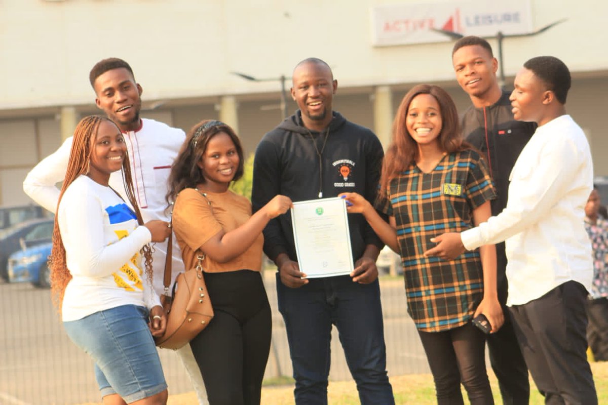GoodIndomitable's tweet photo. INDOMITABLE GOOD GRADES is an online school whose aims is assist the average classroom teachers to address topics on a personal basis especially when they don’t get understanding due to the largeness of the classwork and help 
#Wrblo @davido 
Continuation in the comments https://t.co/sKrlInakdD