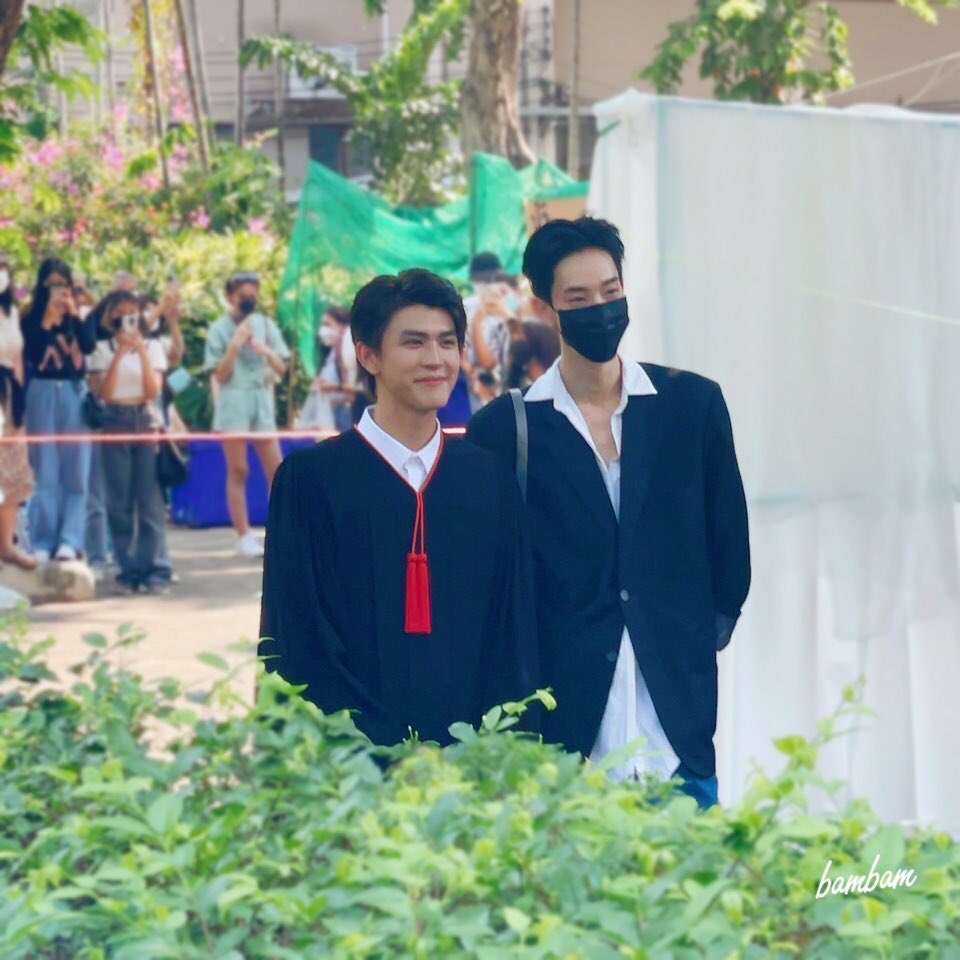 MePattara's tweet photo. “หันมาเมื่อไหร่ก็เจอ” 💚💙🍀

#savesaisawat #ปอตรีจ้าพี่เซฟจบแล้ว #saveg https://t.co/OOtsCr7GGw
