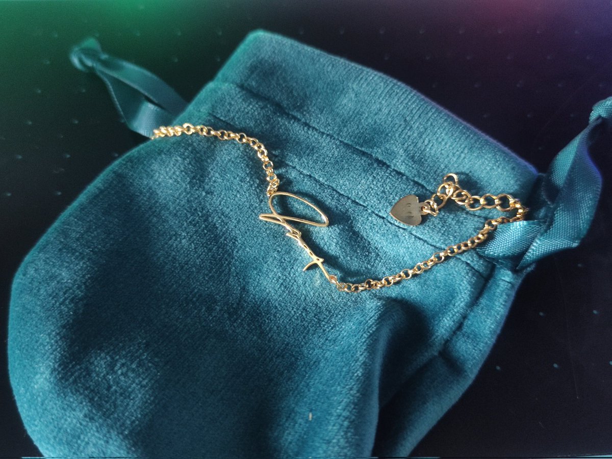 pocketfroot's tweet photo. Received it this morning! I really appreciate you taking the orders, the wait was worth it. I hope we can all stay strong together. Always waiting for good news 🙏 https://t.co/V5FIBUgzru