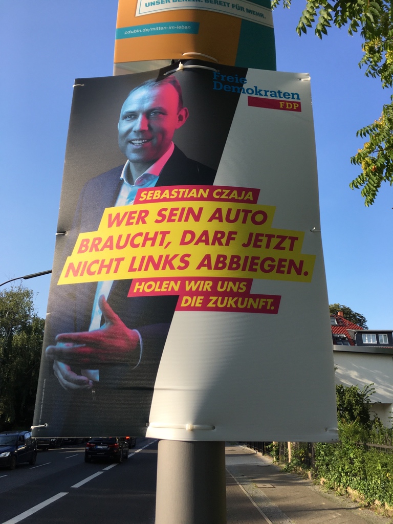 stefanholek's tweet photo. Believe them when they tell you who they are. #tankrabatt #lindner https://t.co/Ph9191Ijcv