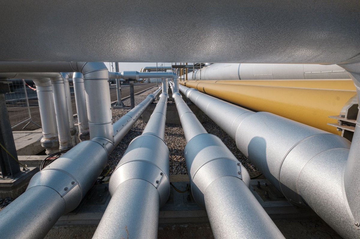 ParvizShahbazov's tweet photo. In total, 🇦🇿 has delivered 10 bcm natural gas to 🇪🇺 through the TAP. At present, more than 28 mln. cm gas is transported to 🇪🇺 daily. The #TAP does not only increase its contributions to the consumers' energy supply but also strengthens the integration of 🇦🇿 to the 🇪🇺 gas market. https://t.co/KLdzpq1Ztl