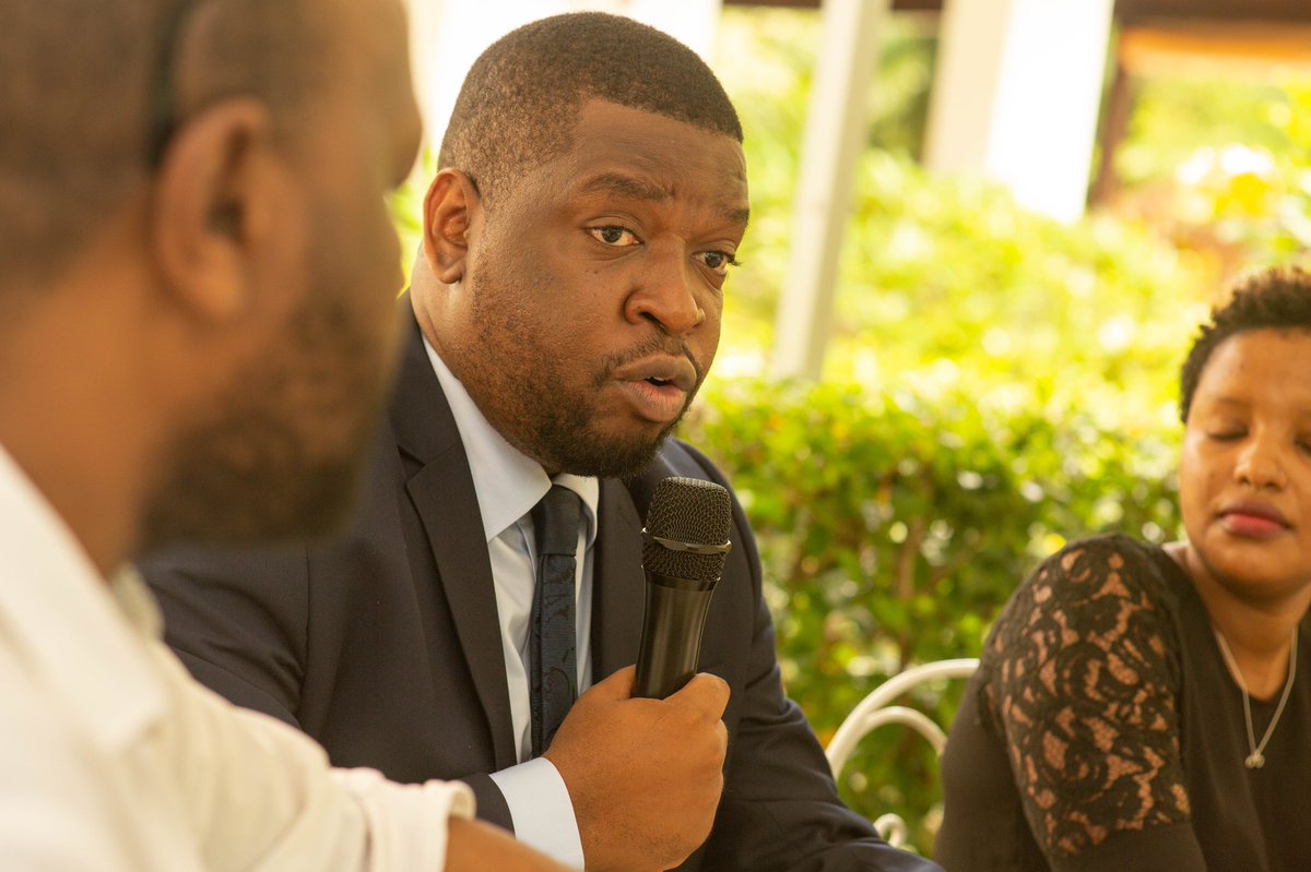 JamiiForums's tweet photo. Ismail Biro (Tanzania Bora Initiative): Katika kazi zetu tunakusanya Maudhui mengi sana 

Kwenye hili, tumejifunza kwamba ni jambo moja kuwashawishi Watu washiriki kutoa maoni lakini ni jambo lingine kuwaelewesha kwanini washiriki kutoa maoni

#DemocracyTalkTz https://t.co/tGak3PKtCV