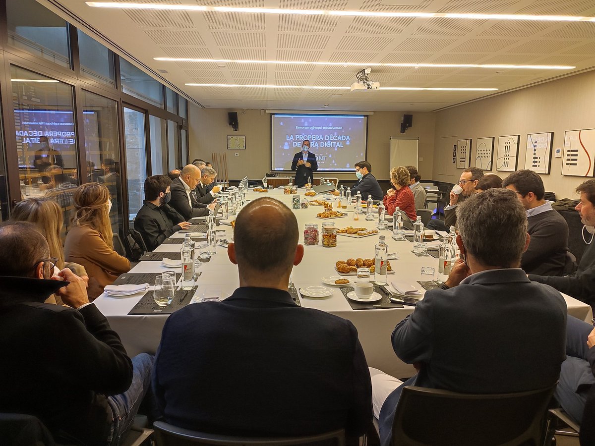 FontAdvocats's tweet photo. Avui, celebrem l'esmorzar-coloqui “La dècada vinent de l'Era digital”, amb dos ponents de luxe com el @ganyet, etnògraf digital i CEO de @Mortensen i @martorellBSC associate director del @BSC_CNS. Comencem!!! #DretDigital #FAenfa10 https://t.co/d40a8K6fjJ