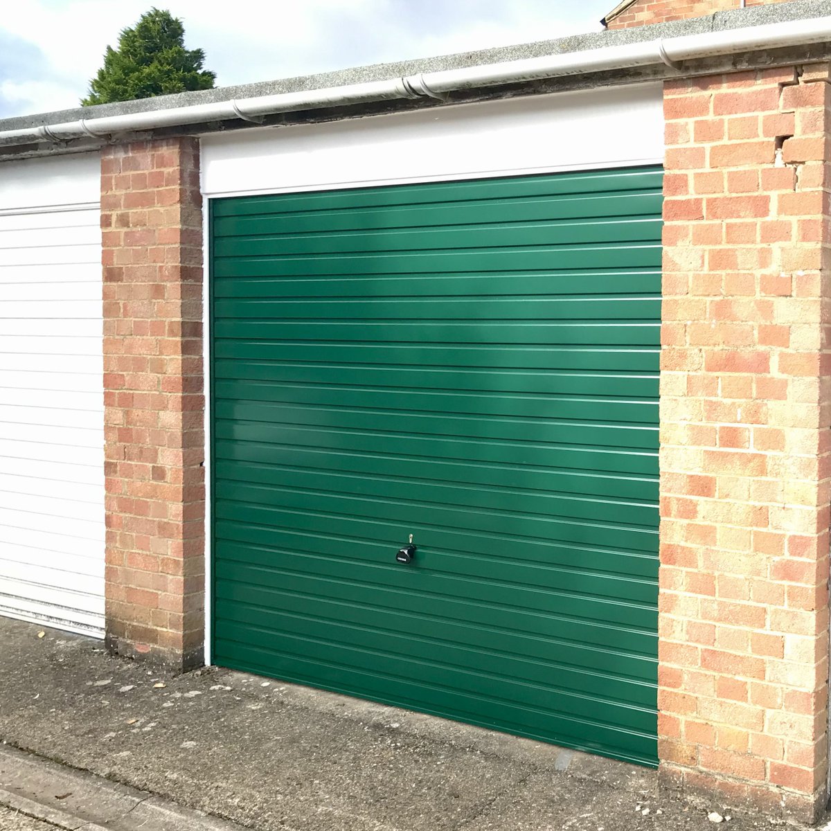 Ace Garage Doors Herts tweet media