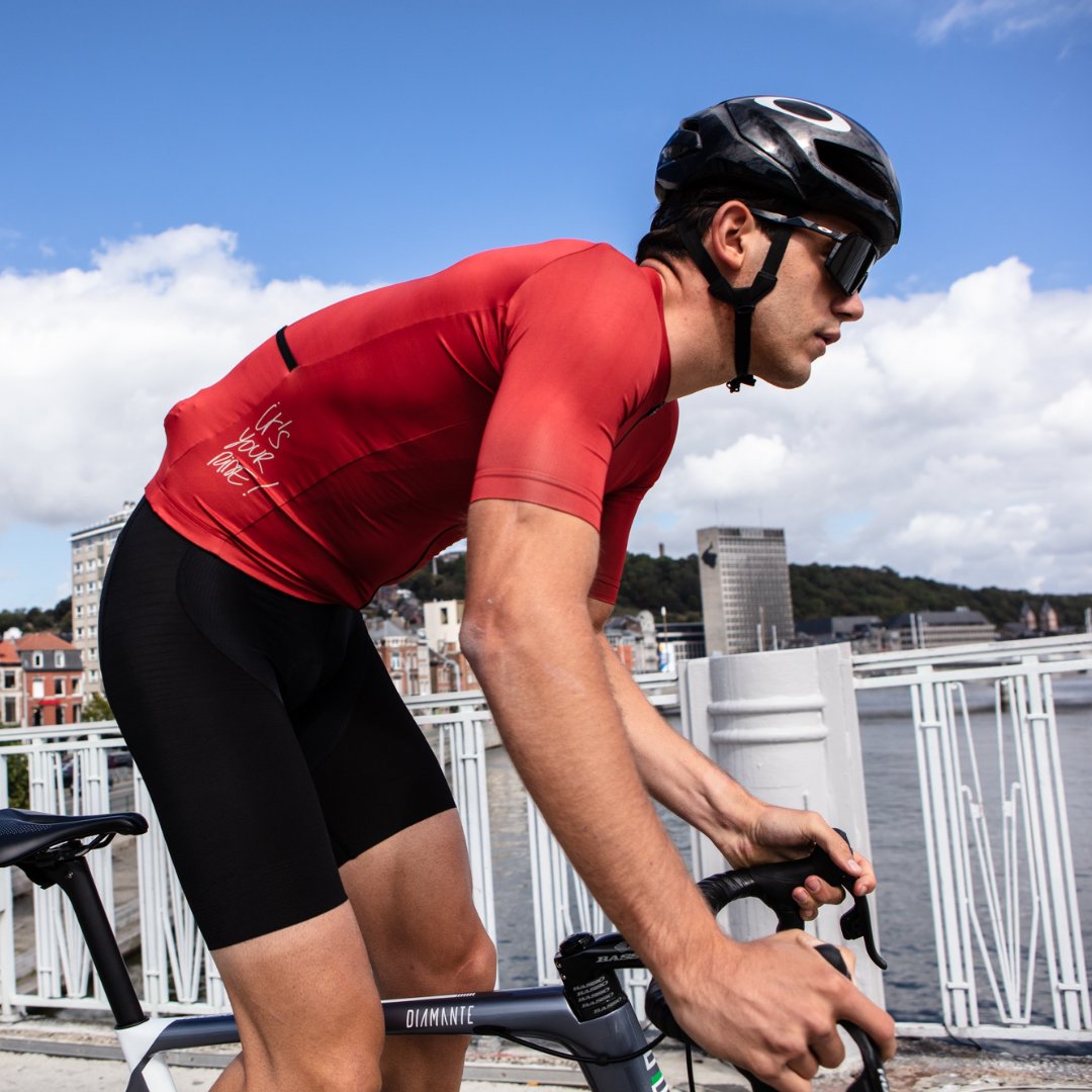 BioracerUK's tweet photo. Ask away! #AskUsAnything
Got any questions about the launch of our Summer 22 kit? Leave a comment below and we'll share all the deets, knowledge, & insights!
#AskUsAQuestion #Bioracer #HowFastFeels #cyclingkit #performancecycling #cyclists https://t.co/r33JdJSzfB